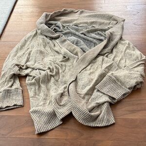 Sparkle & Fade Women’s Soft Cozy Shrug - Size M!